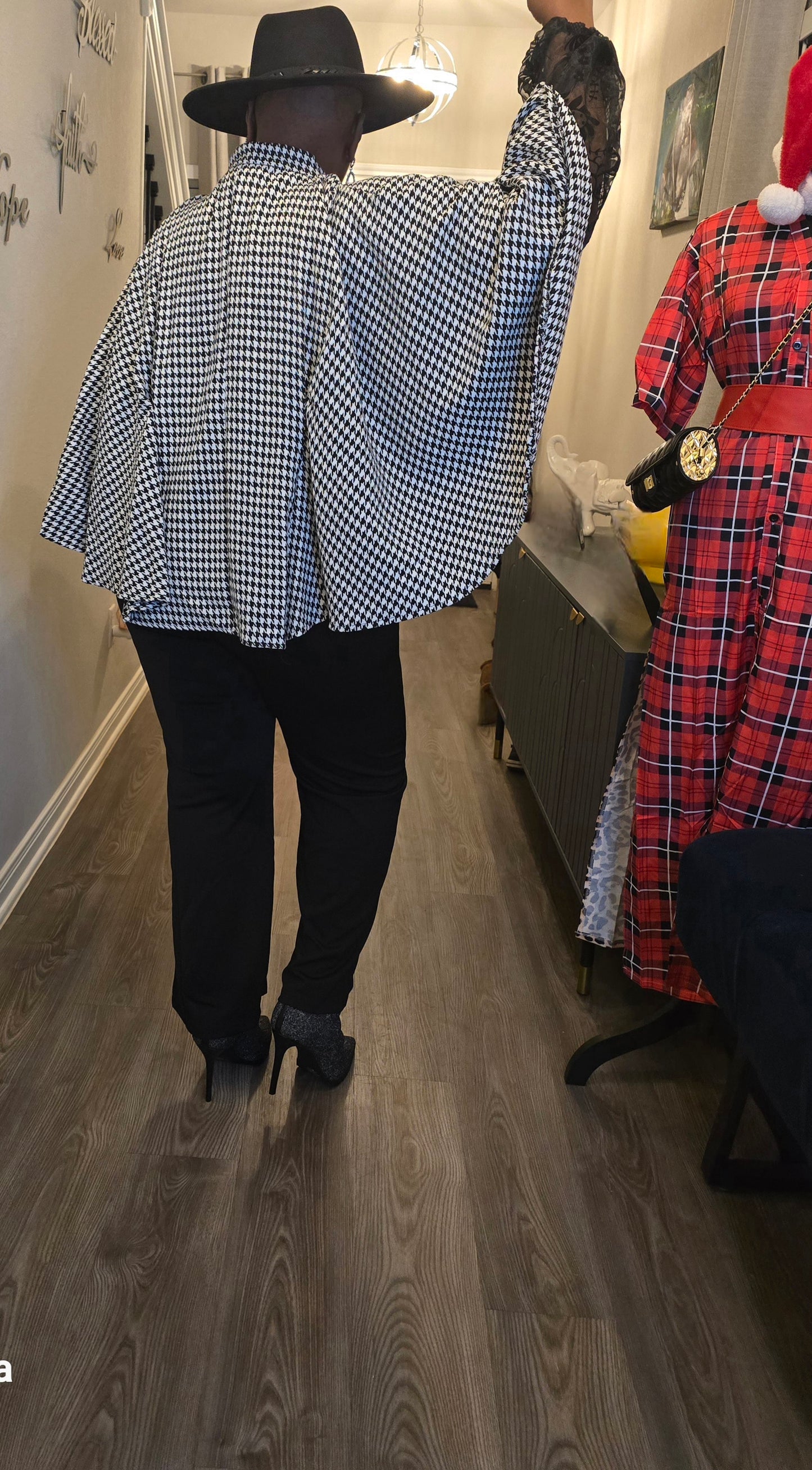 Houndstooth Open Cape ~ SALE